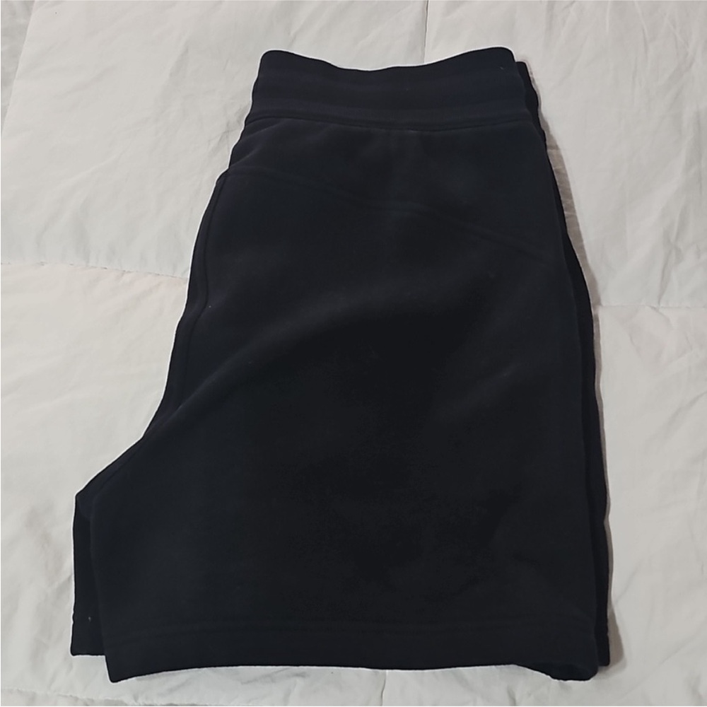 Lululemon Black Scuba High Rise Shorts Sz 8 Has Pockets 5”length - Picture 5 of 9